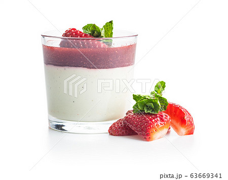 Italian dessert panna cotta with strawberries 63669341