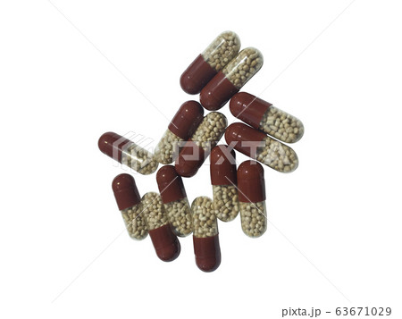 medical pills isolated on white background medical pills isolated on white background 63671029