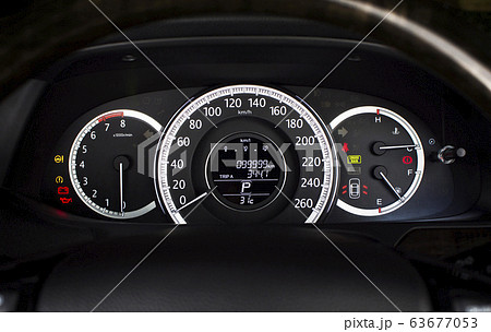 Car speedometer with kilometer per hour and tachometer,fuel meter,odometer and warning light. Car speedometer with kilometer per hour and tachometer,fuel meter,odometer and warning light. 63677053