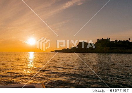 軍艦島に沈む夕陽 63677497
