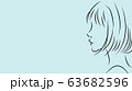 マスクをつけた女性の横顔。ライトブルー背景のシンプルイラスト	 63682596