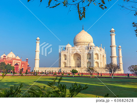 Taj Mahal and the blue sky, beautiful view, India Taj Mahal and the blue sky, beautiful view, India 63682628
