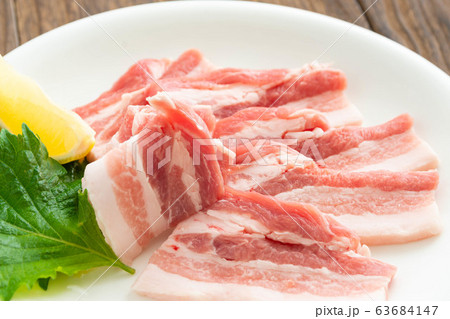 焼き肉用　豚バラ 63684147