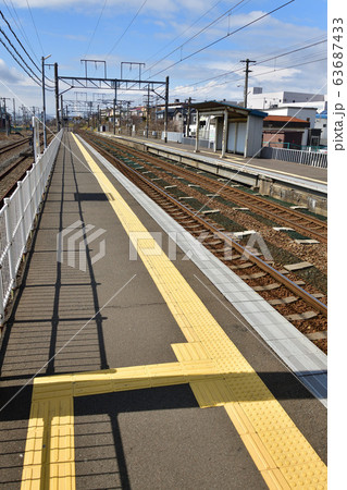 早春の北海道室蘭市JR鷲別駅の風景を撮影 早春の北海道室蘭市JR鷲別駅の風景を撮影 63687433