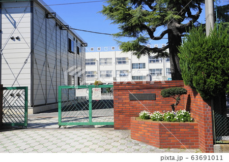 中野区立上高田小学校･閉校02正門 63691011