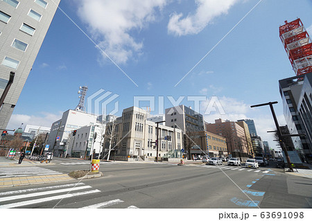 札幌　北１条・宮の沢通　街風景（西5丁目北菓楼 札幌本館付近） 63691098