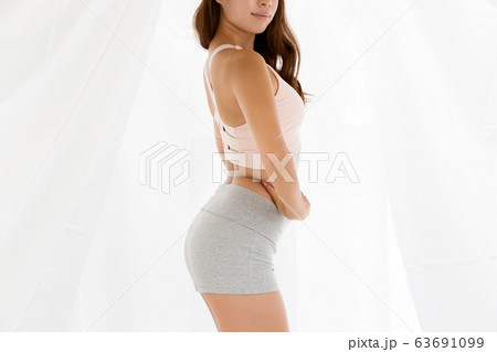 ボディライン. 63691099