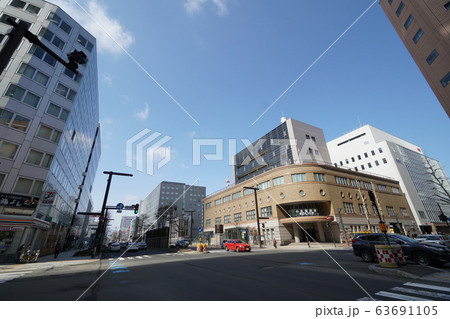 札幌　北１条・宮の沢通　街風景（西5丁目　札幌方面中央警察署付近） 63691105