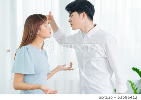 Couple, fight, domestic violence 63696412