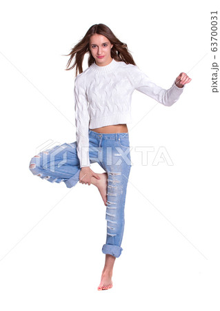Pretty woman in blue jeanse 63700031