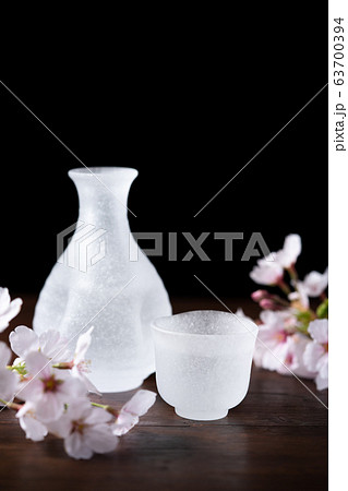 日本酒と桜 日本酒と桜 63700394