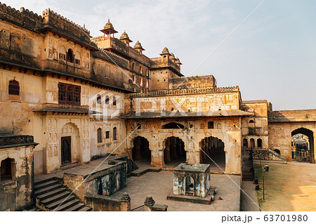 Orchha Fort Raja Mahal, ancient ruins in India Orchha Fort Raja Mahal, ancient ruins in India 63701980