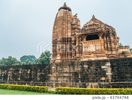 Vamana Temple ancient ruins in khajuraho, India 63704798