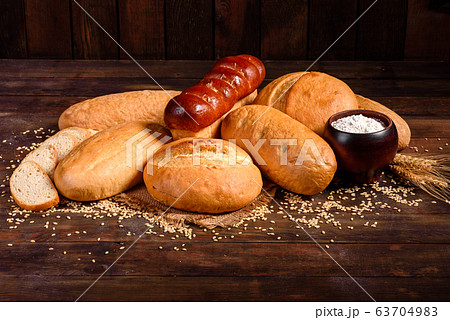 Fresh baked white bread Fresh baked white bread 63704983