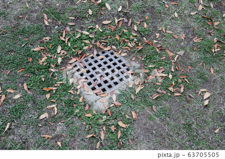 鋳鉄製 格子蓋 63705505