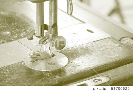 Antique, vintage sewing machine close-up 63706629