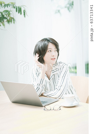 女性 室内着 ライフスタイル 女性 室内着 ライフスタイル 63713341