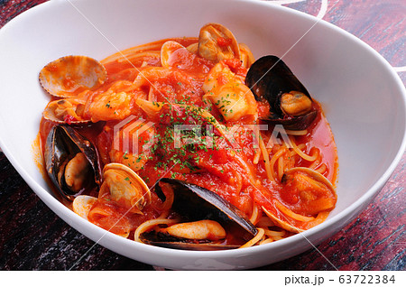 魚介のトマトソーススパゲッティ 63722384