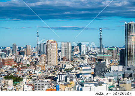 日本の東京都市景観　防衛省やタワマンなどを望む 63726237