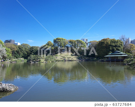 清澄庭園　富士山と涼亭 63727684