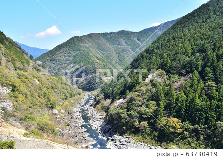 高知と松山を結ぶ国道33号線のドライブイン引地橋 仁淀川渓谷 高知と松山を結ぶ国道33号線のドライブイン引地橋 仁淀川渓谷 63730419
