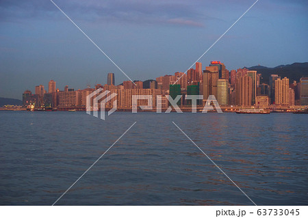 香港　夜景　街並み 63733045