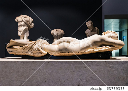 ローマ国立博物館 眠れるヘルマプロディートスの写真素材