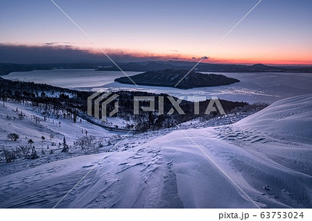 北海道美幌町 冬の美幌峠の夜明け 2の写真素材 [63753024] - PIXTA