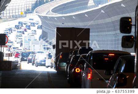 渋滞イメージ　高速道路 63755399