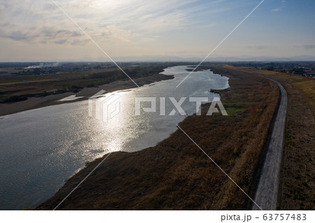 夕暮れの利根川　空撮　明和町　羽生　付近 63757483