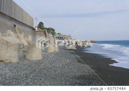 海岸の消波ブロック 63757484