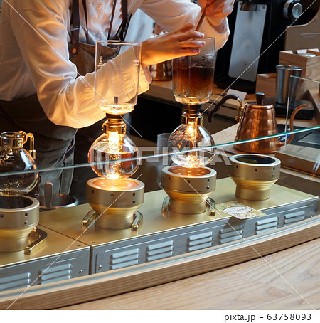 サイフォンで作るコーヒー 63758093