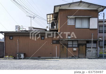 日本の古い住宅、長屋、アパートメント 日本の古い住宅、長屋、アパートメント 63759497