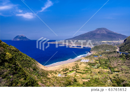 東京都・八丈島 逢坂峠からの風景 東京都・八丈島 逢坂峠からの風景 63765652