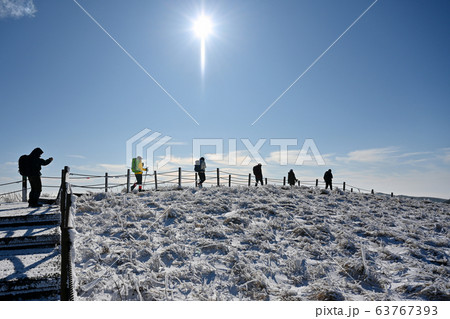 国立公園 毘盧峰 冬の山 63767393