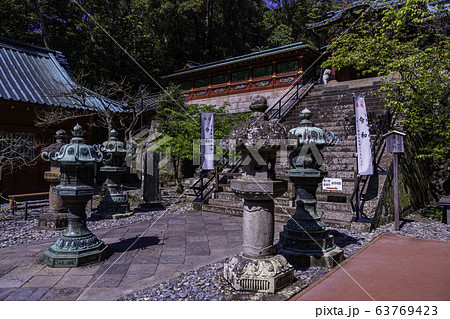 （静岡県）久能山東照宮・境内　石灯籠 63769423