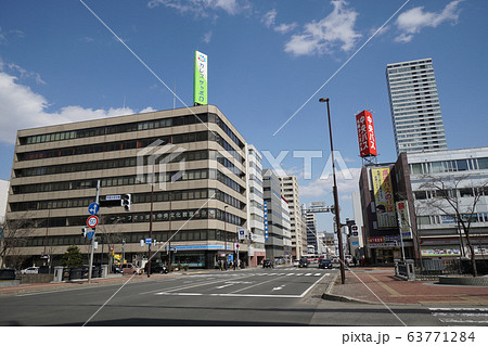 札幌　国道12号　街風景（北１条西1丁目　創成川　北1条橋付近） 63771284