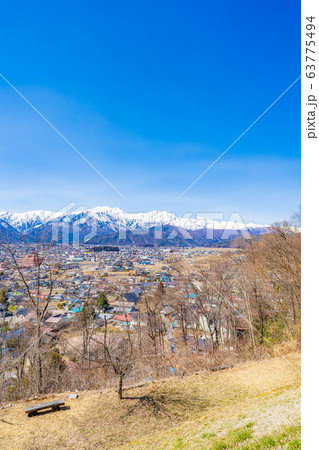早春の北アルプスと大町市内 【長野県】 早春の北アルプスと大町市内 【長野県】 63775494