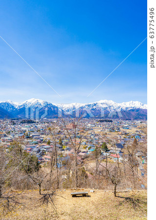 早春の北アルプスと大町市内 【長野県】 早春の北アルプスと大町市内 【長野県】 63775496