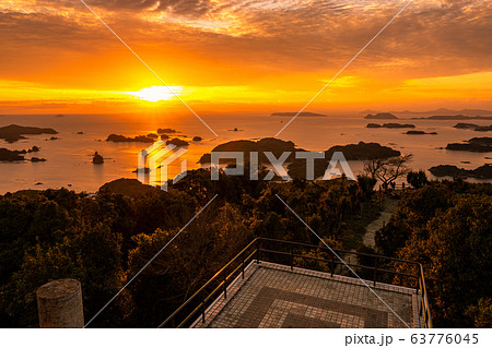 九十九島・石岳展望台の夕暮れ 九十九島・石岳展望台の夕暮れ 63776045