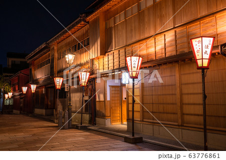 《石川県》ひがし茶屋街の夜景・金沢市 《石川県》ひがし茶屋街の夜景・金沢市 63776861