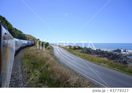 Coastal Pacific Train   コースタル・パシフィック号 63779327