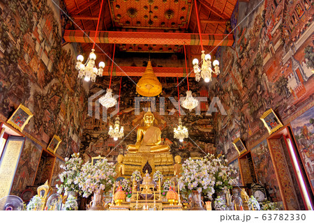 Buddhist temple of the reclining Buddha - Bangkok, 63782330
