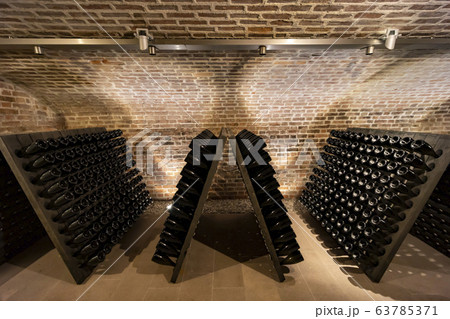 sparkling wine, wine cellar in Traiskirchen near sparkling wine, wine cellar in Traiskirchen near 63785371