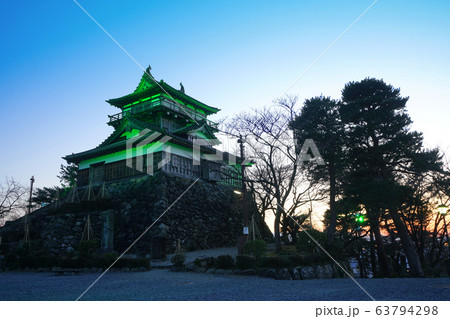 丸岡城 緑ライトアップ 世界緑内障週間 天守閣 丸岡城 緑ライトアップ 世界緑内障週間 天守閣 63794298