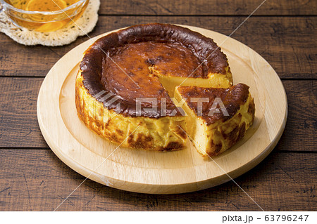 バスク風チーズケーキ バスク風チーズケーキ 63796247