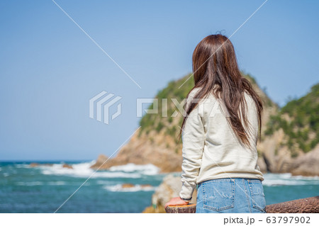 鳥取県の絶景ジオパーク　鴨ヶ磯　美しい浦富海岸　山陰海岸国立公園　世界ジオパーク 63797902