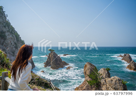 鳥取県の絶景ジオパーク　千貫松島　美しい浦富海岸　山陰海岸国立公園　世界ジオパーク 63797996