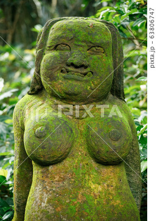 Stutue in Sacred Monkey Forest, Ubud, Bali, Indonesia Stutue in Sacred Monkey Forest, Ubud, Bali, Indonesia 63806747