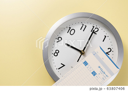 タイムカード　イメージ写真 63807406